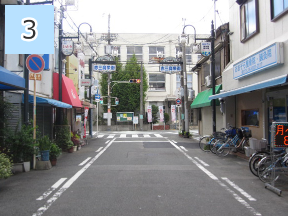 つきあたりに城北小学校があります。